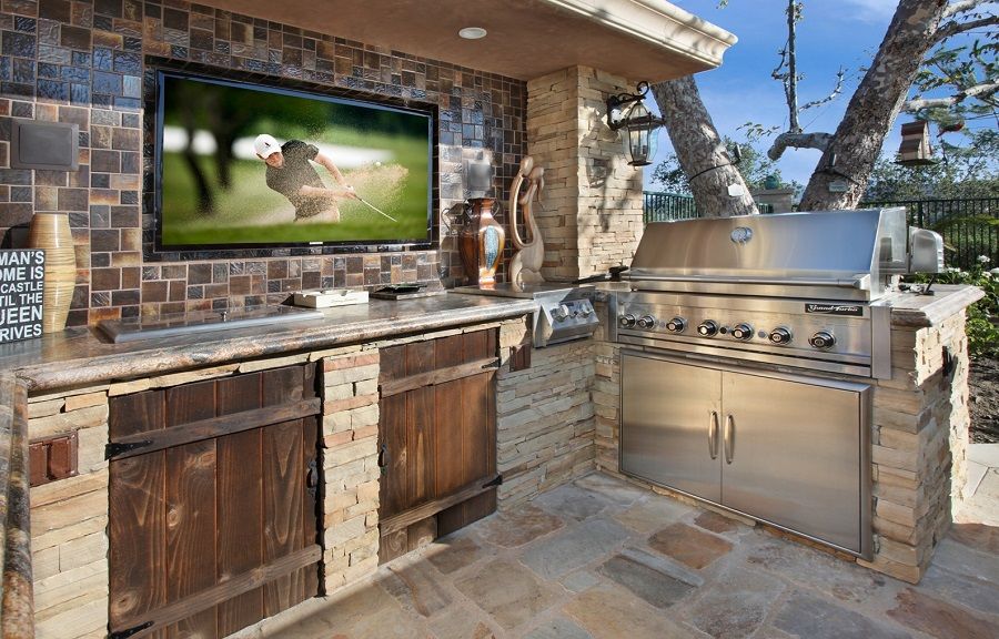Outdoor Kitchen Cabinets and Decor
  Inspiration