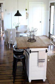 Charming Small Kitchen islands