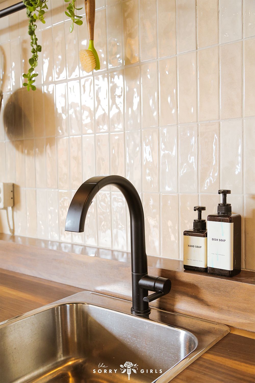 Transform Your Kitchen with a Stunning Backsplash Design