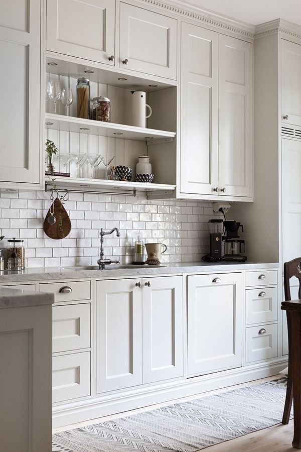 The Timeless Elegance of White Kitchen Cabinets: A Classic Choice for Any Home