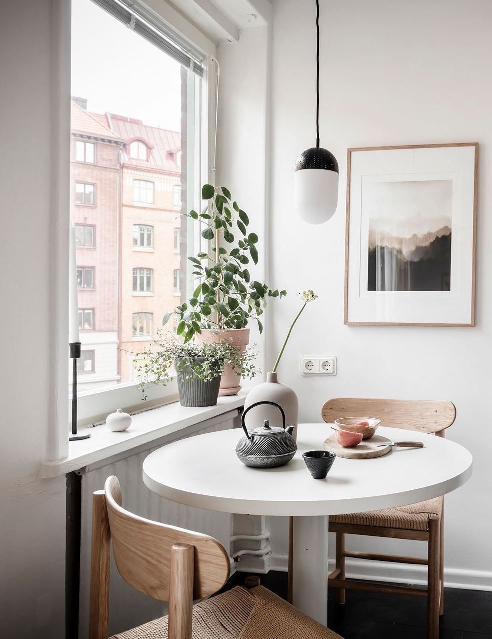 Space-Saving Solutions: The Beauty of Small Kitchen Tables