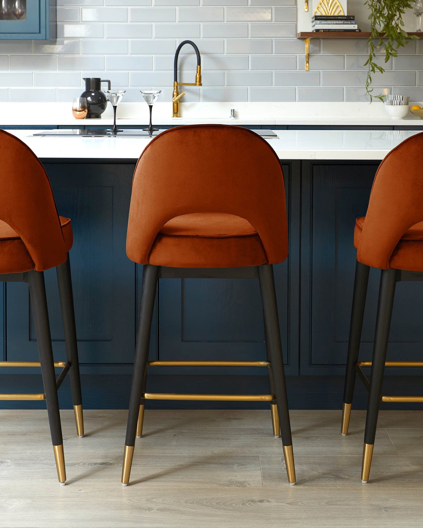 The Ultimate Guide to Finding the Perfect Kitchen Stools for Your Space