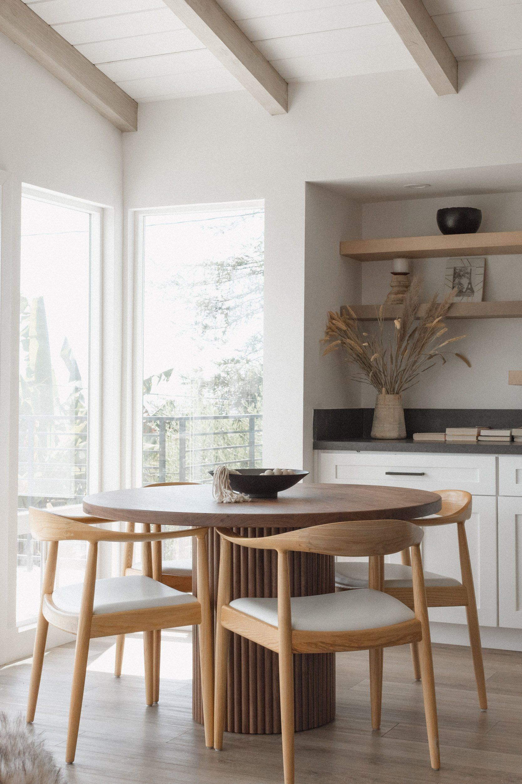 Space-Saving Solutions: The Benefits of a Small Kitchen Table