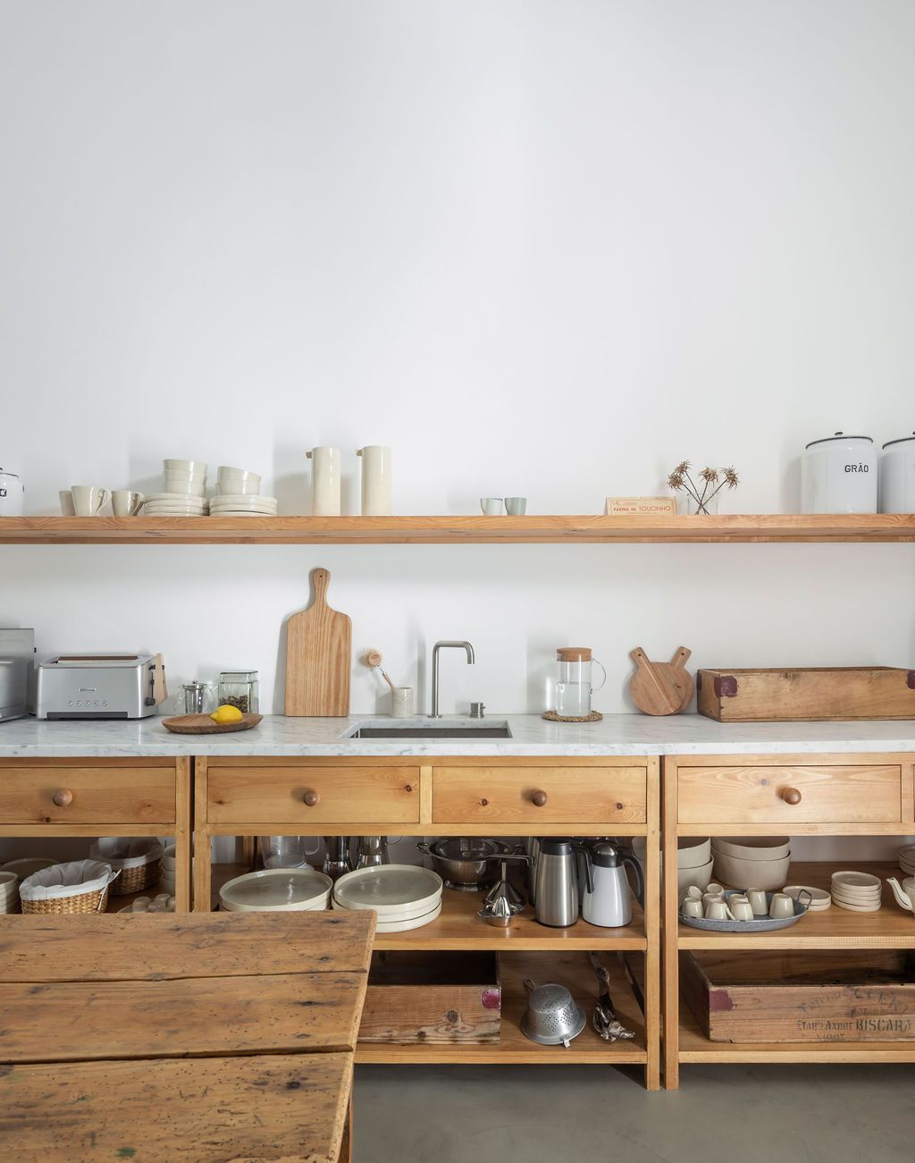 Maximizing Space and Style: The Ultimate Guide to Kitchen Shelving