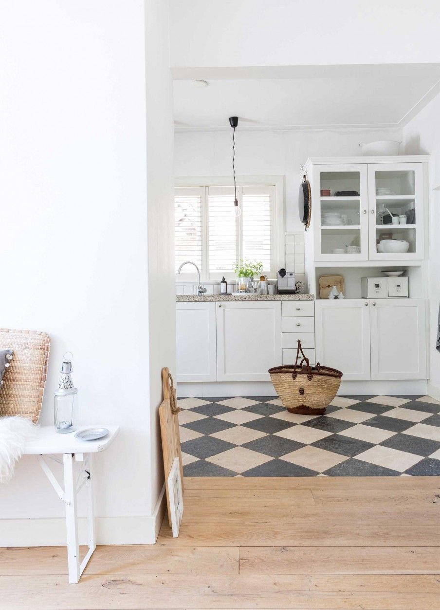Choosing the Best Flooring for Your Kitchen: A Comprehensive Guide