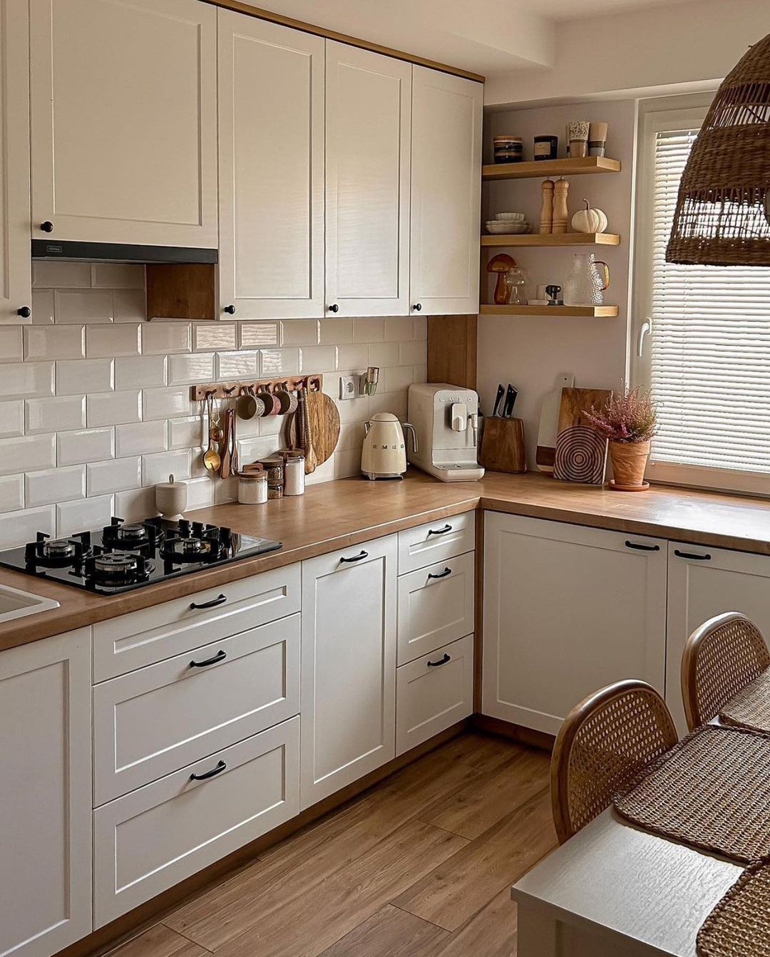 Bringing Life to Your Home: Transforming  Your Kitchen Interior with Style and Functionality
