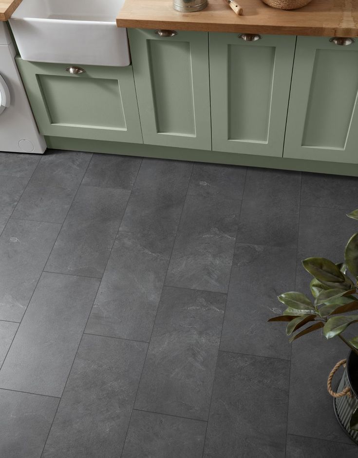 Choosing the Best Flooring for Your Kitchen: A Complete Guide