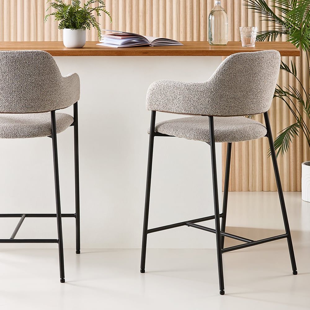 Choosing the Perfect Kitchen Bar Stools: A Buyer’s Guide