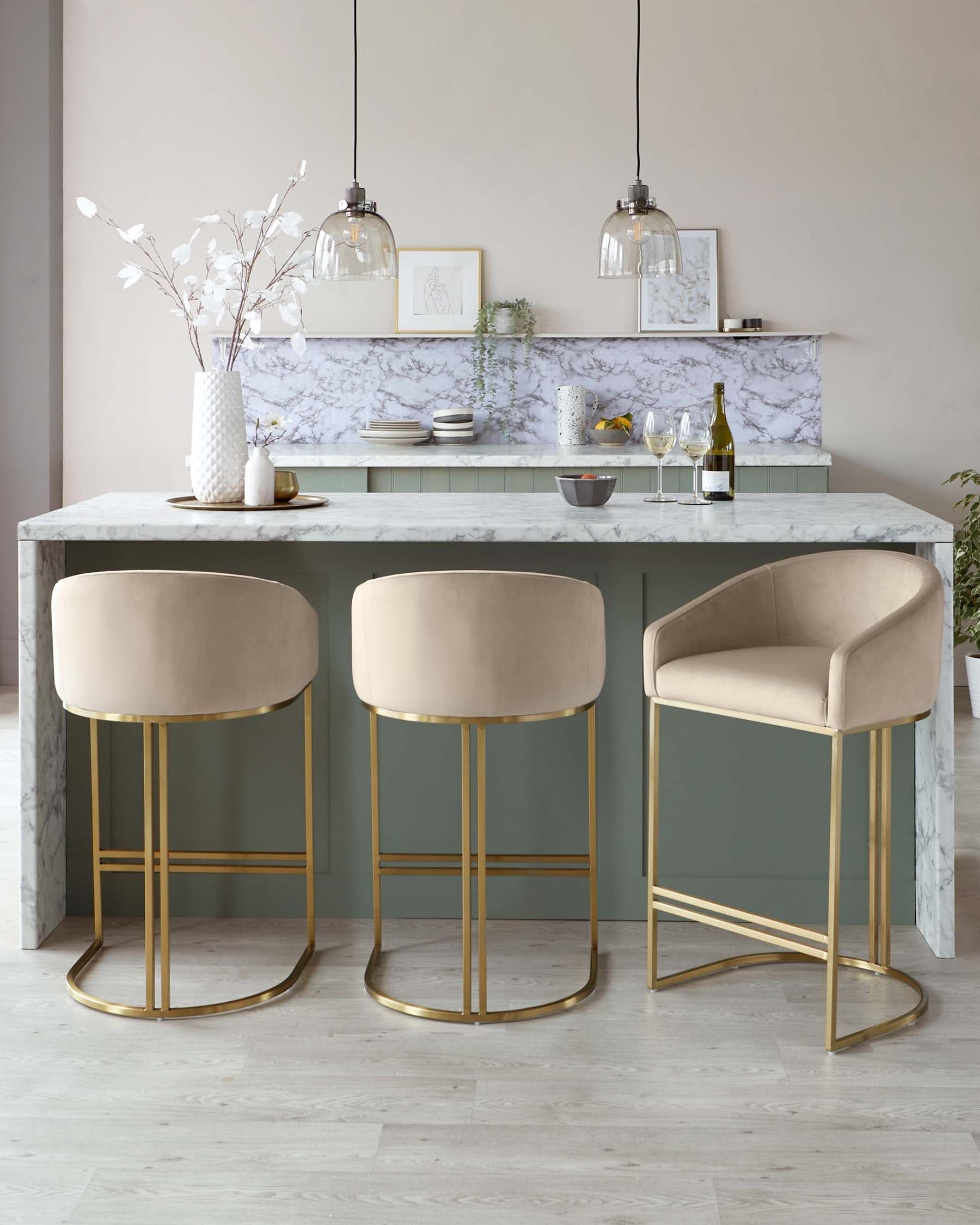 Choosing the Perfect Kitchen Bar Stools: A Guide to Style and Functionality