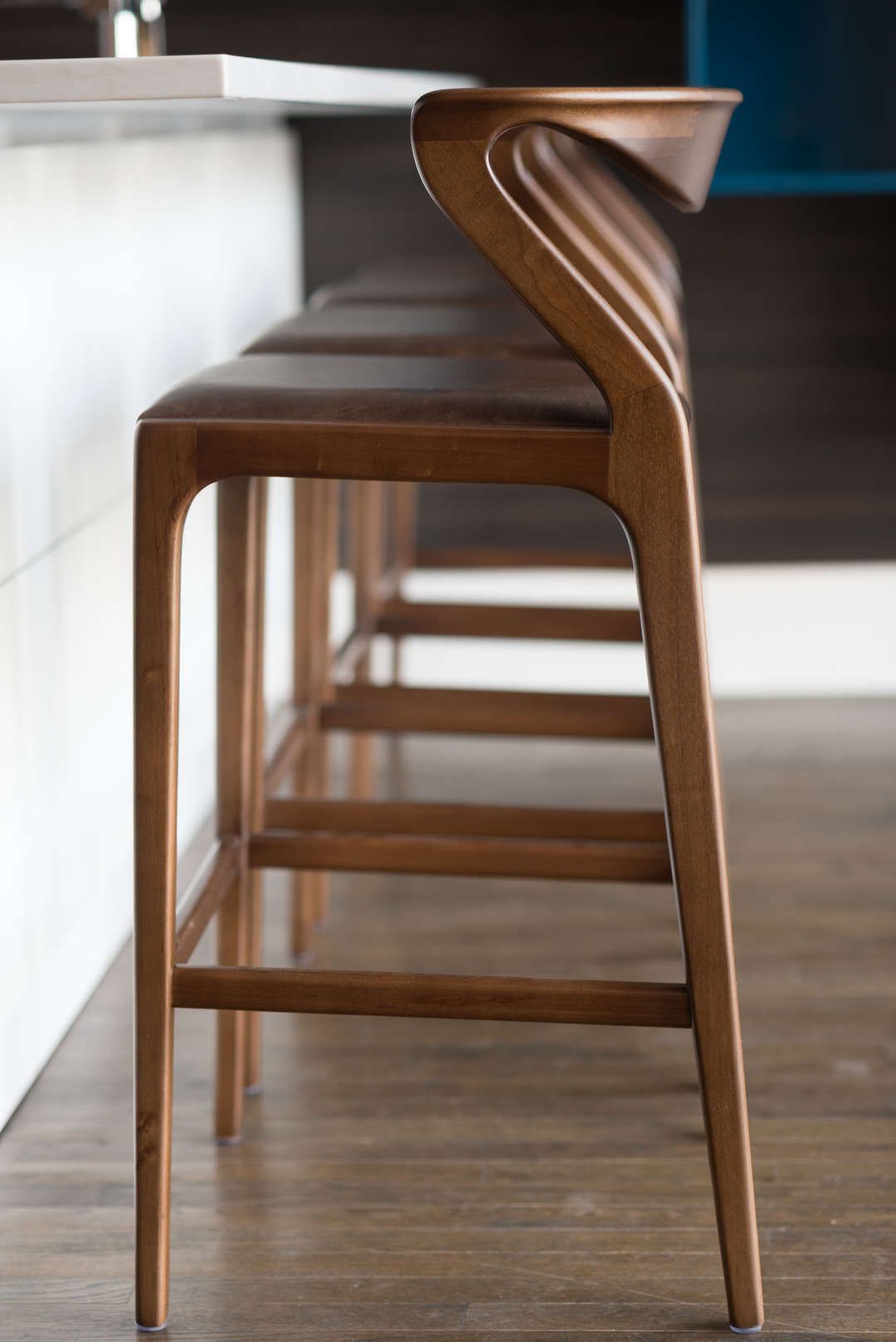 Choosing the Perfect Kitchen Stools for Your Home: Style, Comfort, and Functionality