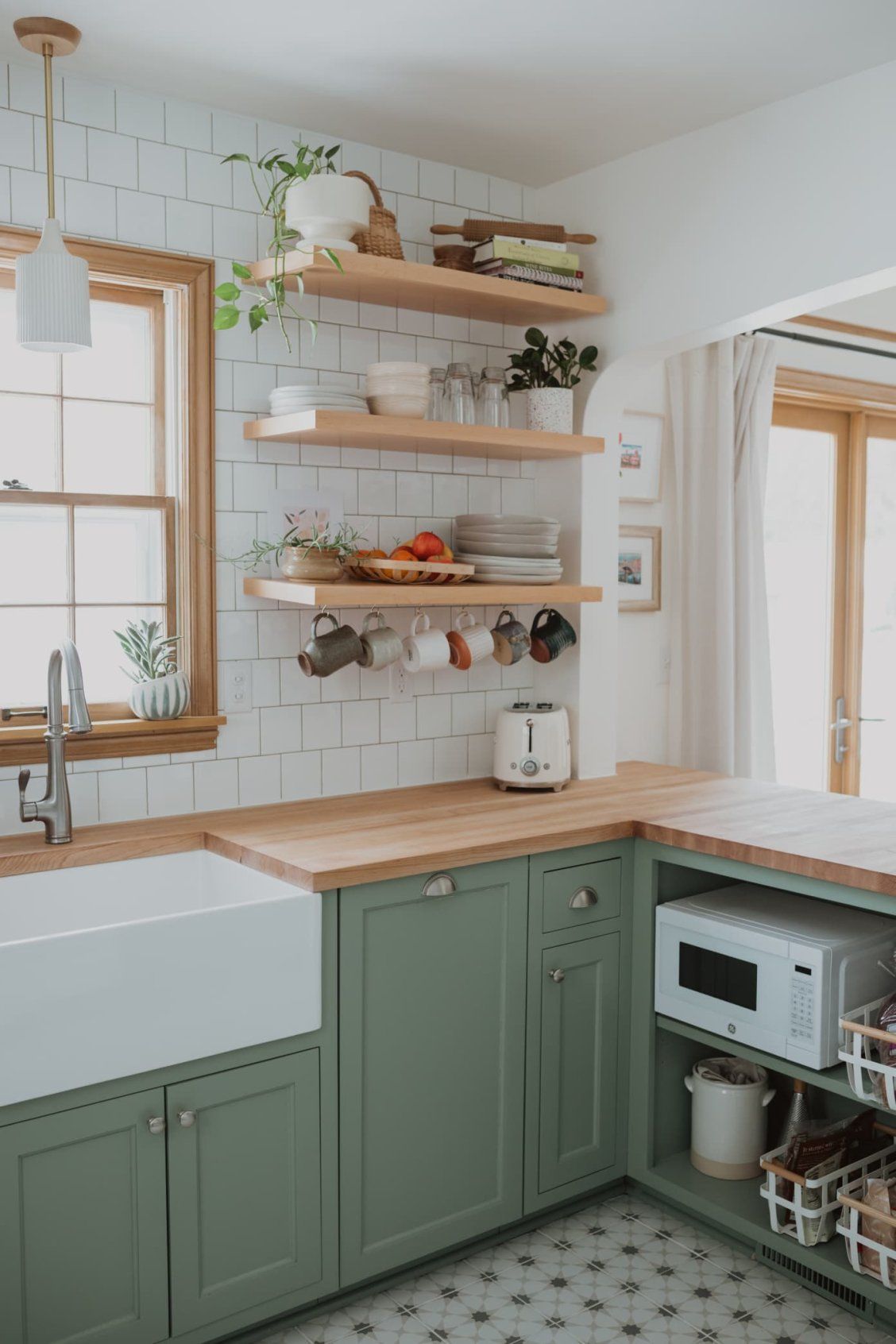 Choosing the Perfect Palette: A Guide to Kitchen Colors