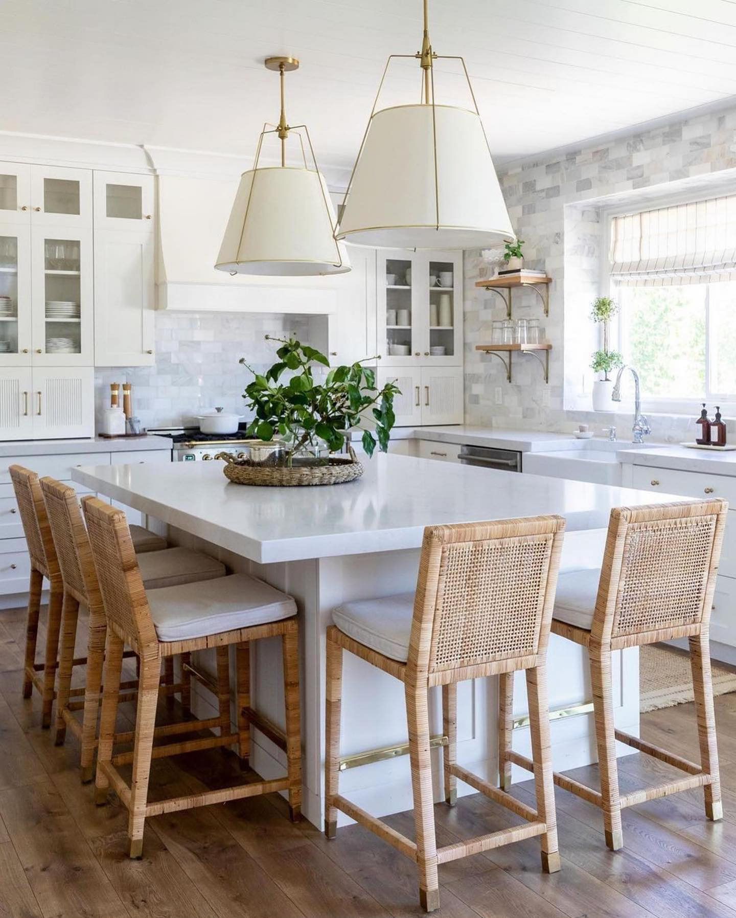 Creating a Culinary Sanctuary: The Ultimate Guide to Kitchen Islands with Seating