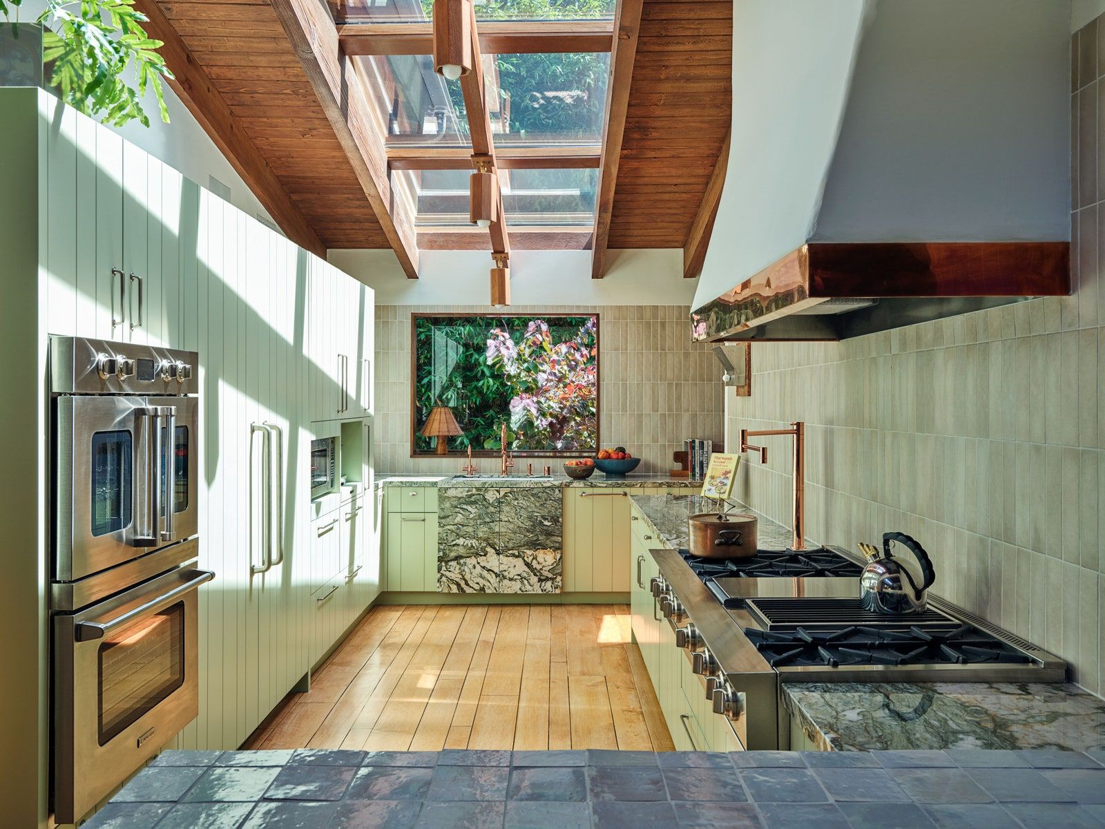 Creating an Eco-Friendly Kitchen: How to Go Green in the Heart of Your Home