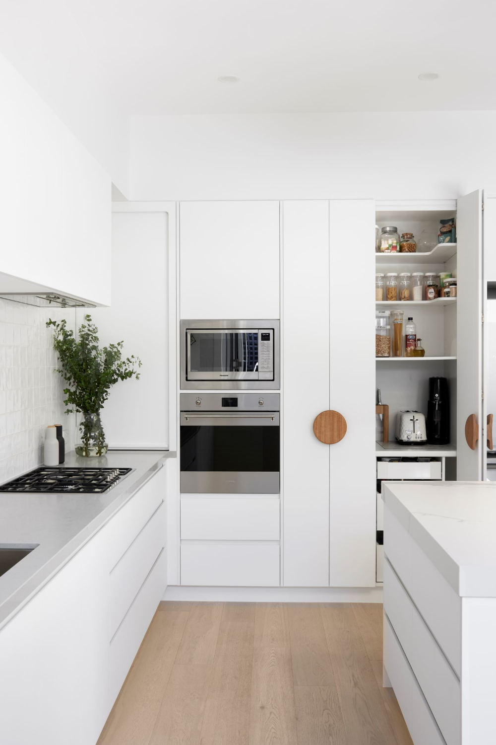 Creative Ways to Maximize Space in Your Small Kitchen: Inspirations and Ideas