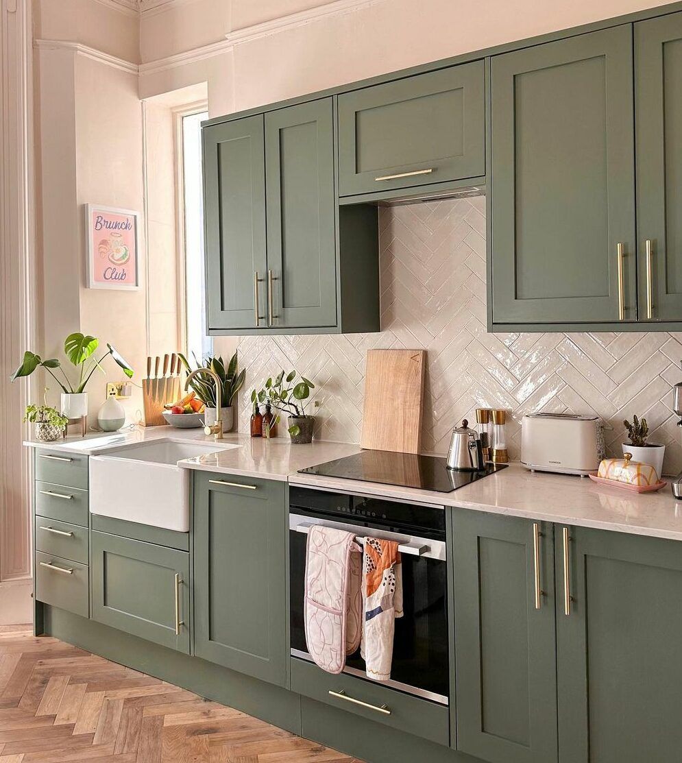 green kitchen cabinets