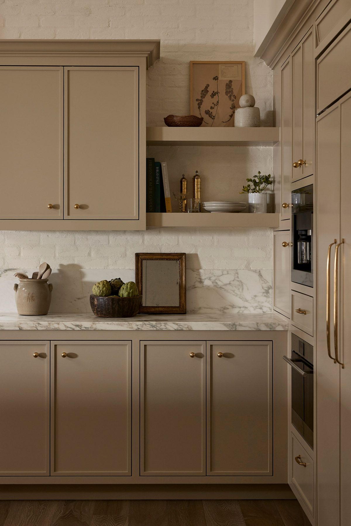 Embracing Balance: Neutral Kitchen Ideas for a Timeless Aesthetic