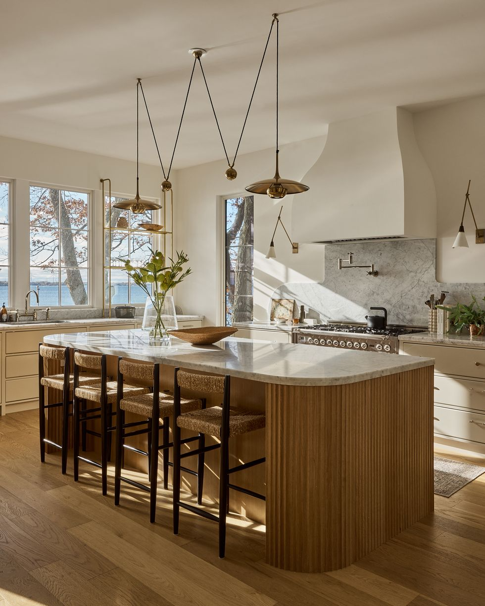 kitchen islands with seating