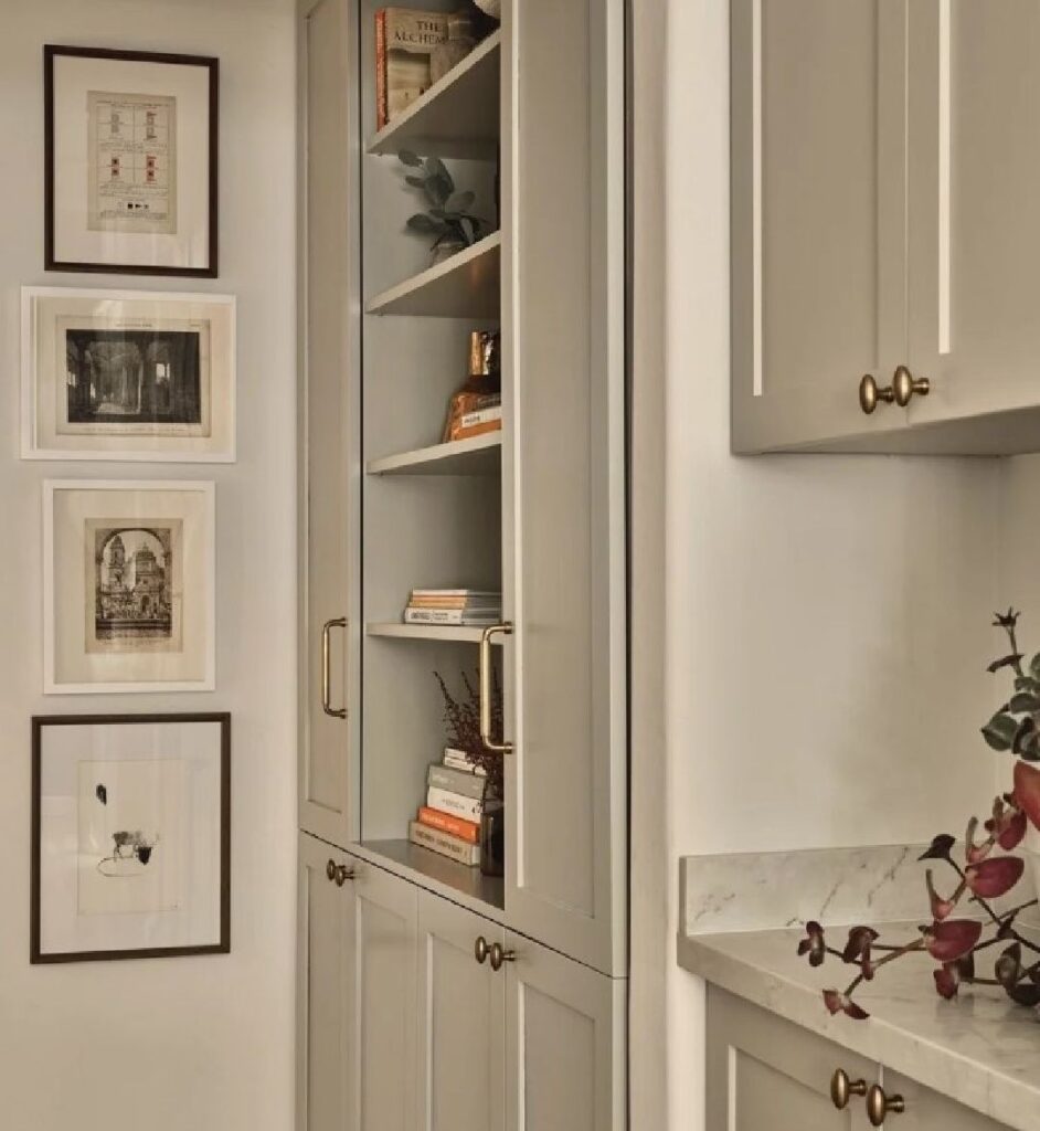 white kitchen cabinets