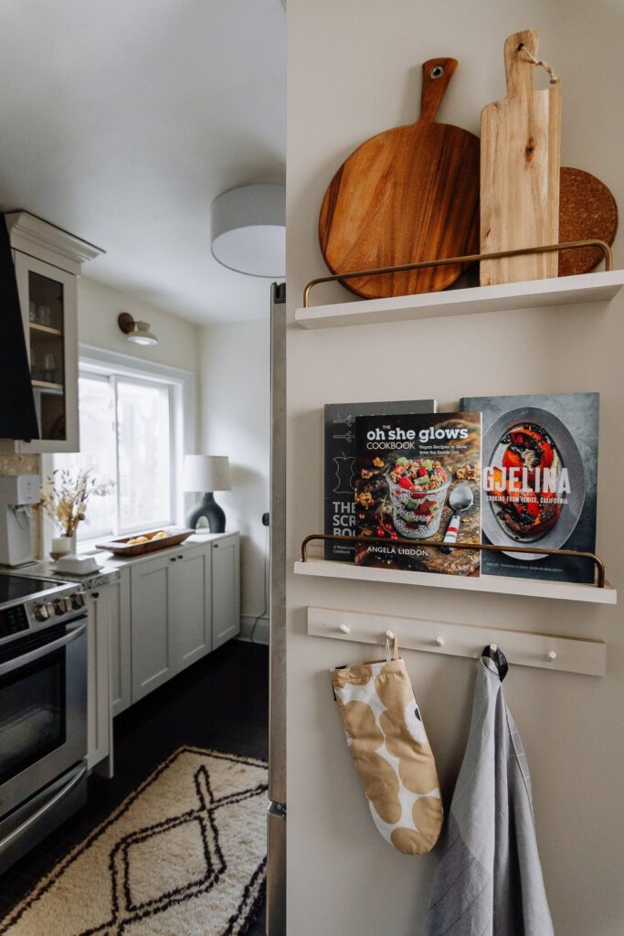 kitchen floating shelves