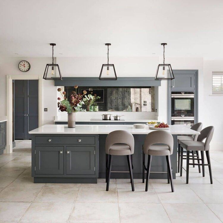 Maximize Your Kitchen Space with Stylish Kitchen Islands with Seating