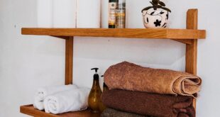 kitchen floating shelves