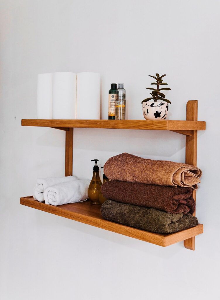 kitchen floating shelves