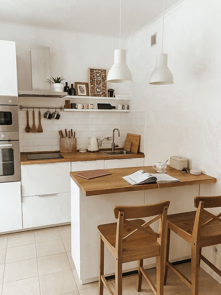 Maximizing Space: Small Kitchen Design Tips for a Stylish and Functional Space