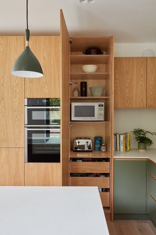 Maximizing Space: Small Kitchen Layout Ideas for Efficiency and Style