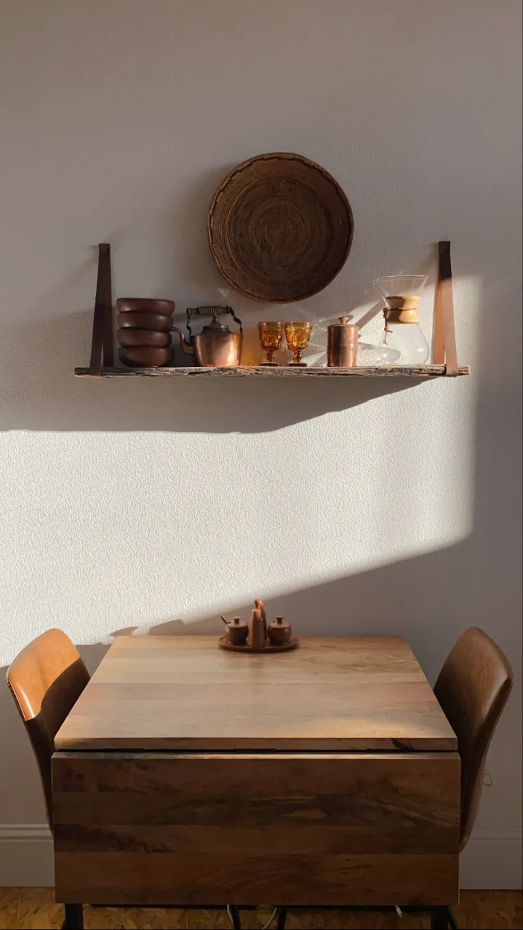 Maximizing Space: The Benefits of a Small Kitchen Table