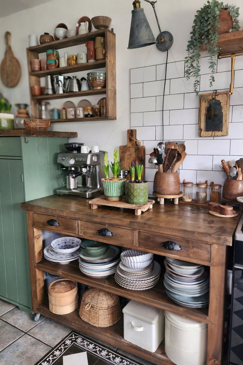 Maximizing Space and Style: The Ultimate Guide to Kitchen Shelving