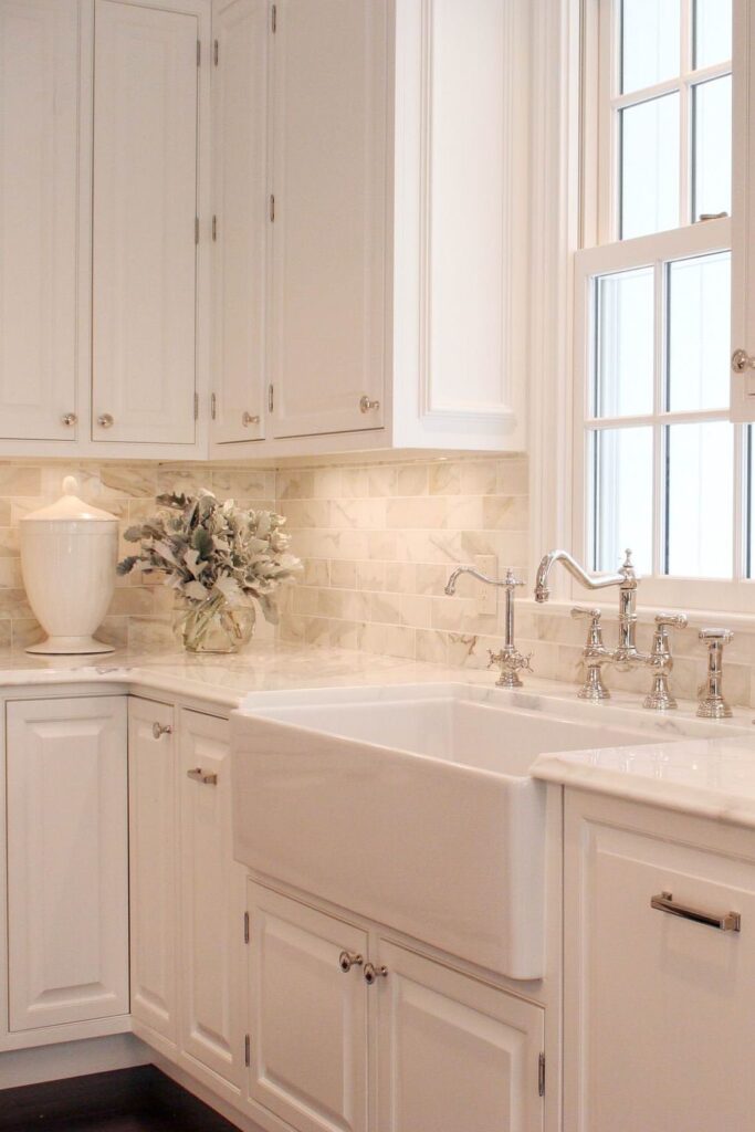 white kitchen cabinets