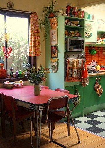Revamp Your Kitchen with Charming Vintage Ideas