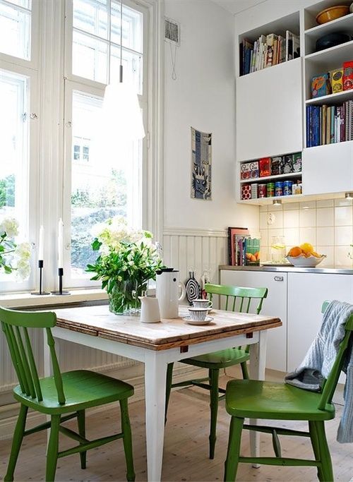 Space-Saving Solutions: Clever Small Kitchen Table Ideas for Tight Spaces