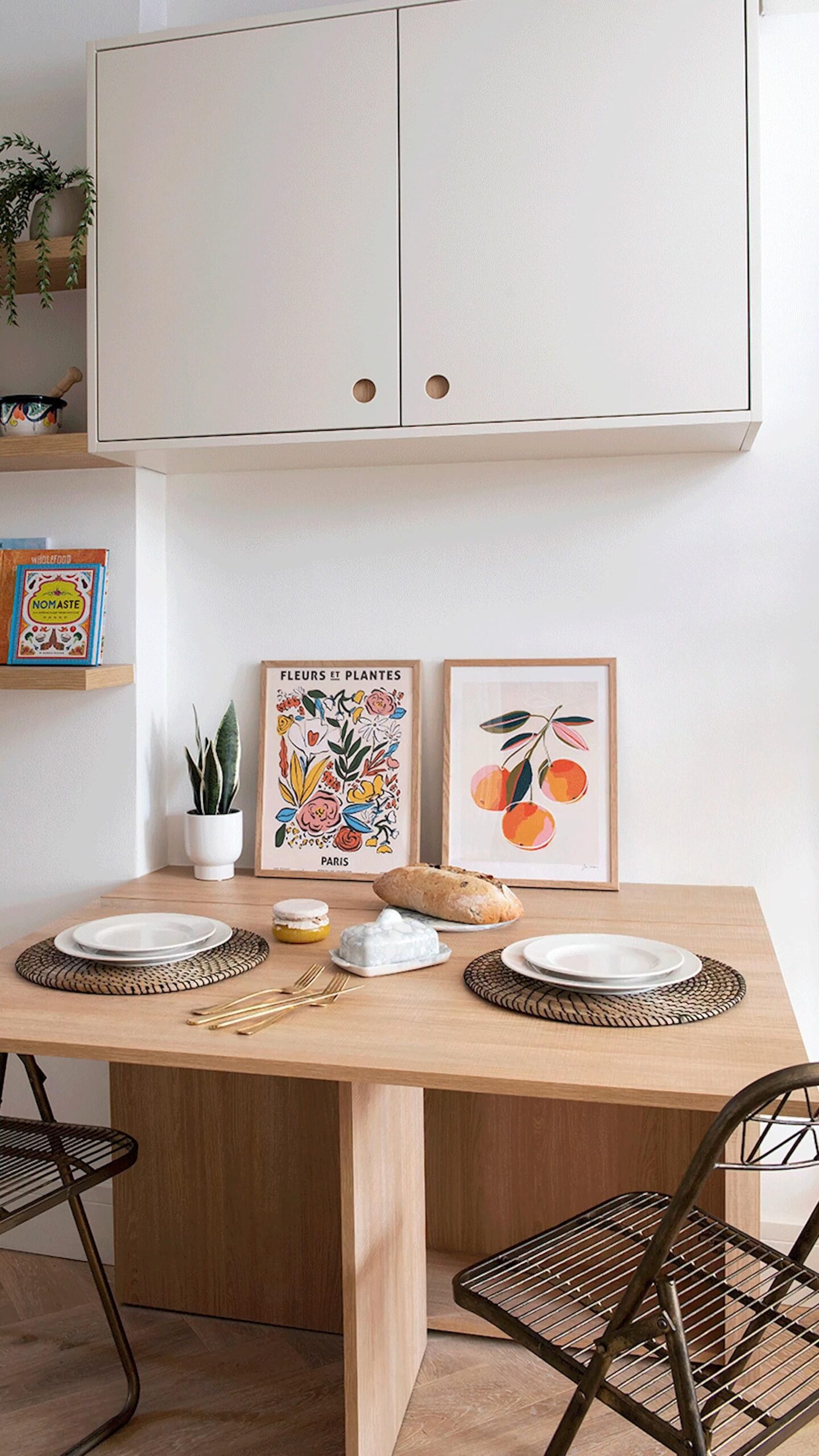 Space-Saving Solutions: The Benefits of a Small Kitchen Table