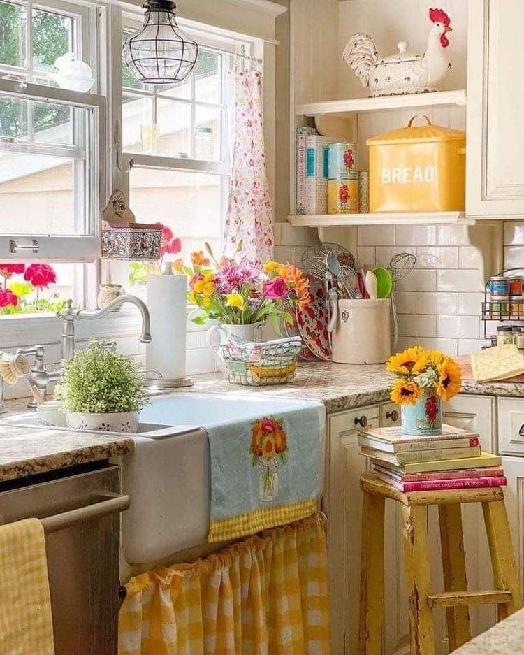 The Charm of Vintage Kitchens: Bringing a Touch of Nostalgia to Your Home