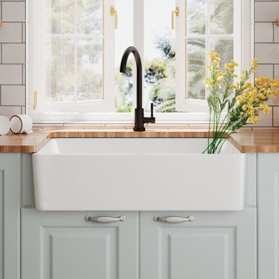 The Heart of the Home: A Guide to Choosing the Perfect Kitchen Sink