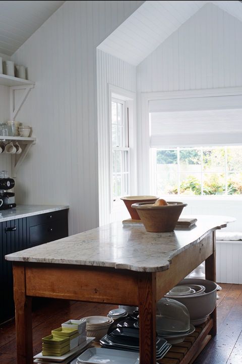 The Heart of the Home: Kitchen Tables as a Gathering Place