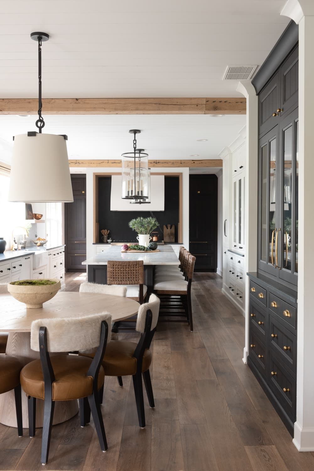 The Importance of Choosing the Right Kitchen Table for Your Home