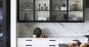 white kitchen cabinets