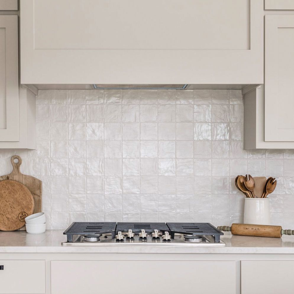 The Ultimate Guide to Choosing and Installing a Kitchen Backsplash