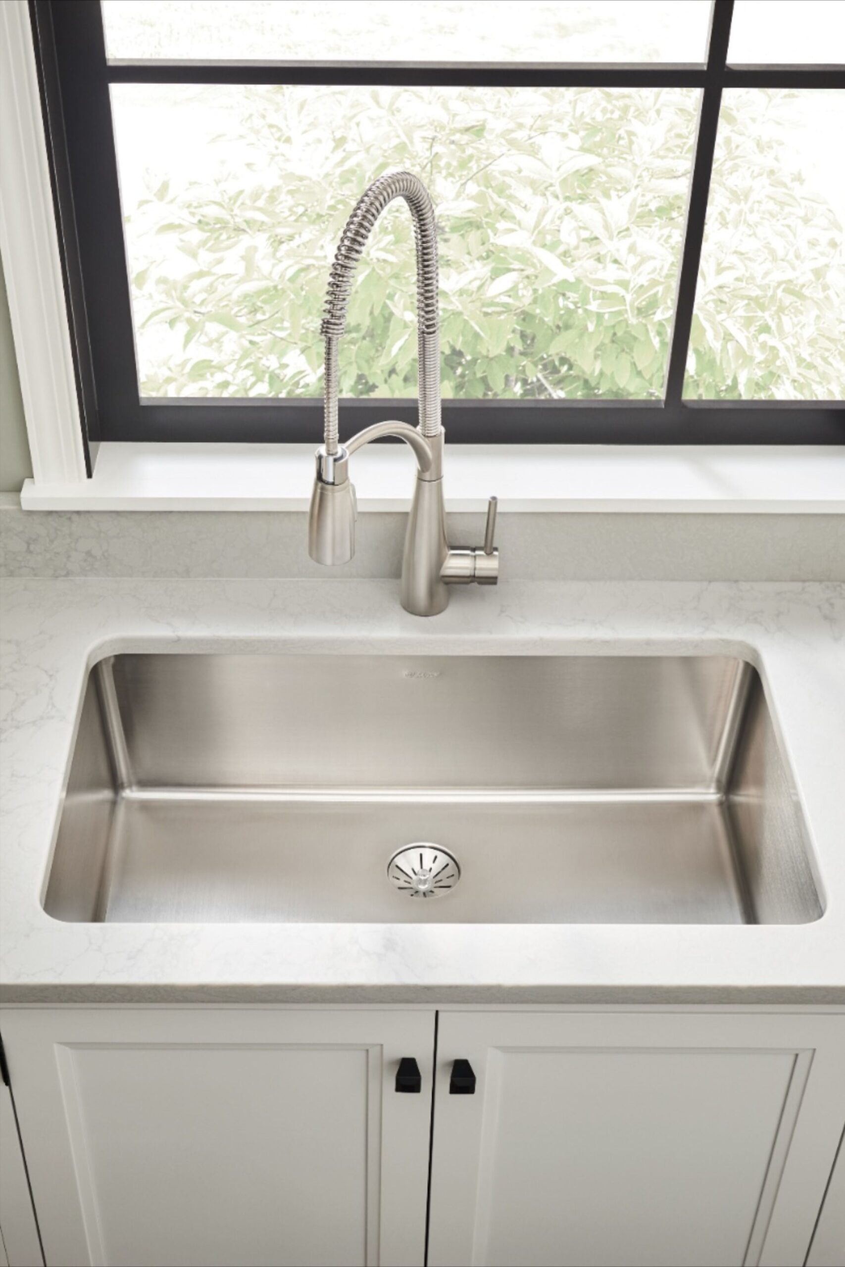 The Ultimate Guide to Choosing and Installing a Kitchen Sink