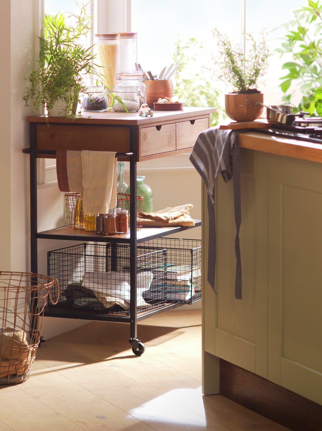 The Ultimate Guide to Choosing and Using a Kitchen Trolley