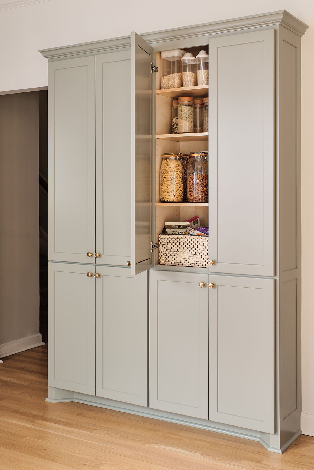 The Ultimate Guide to Kitchen Wall Cabinets: Maximizing Storage and Style