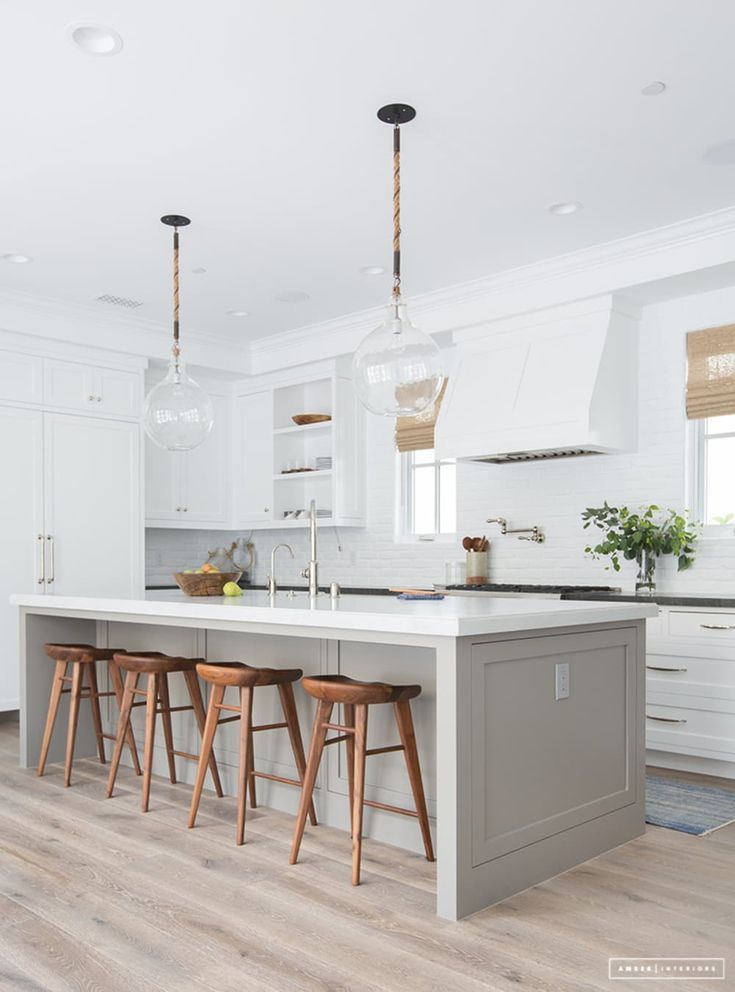 The Versatile Kitchen Island: A Must-Have for Modern Homes