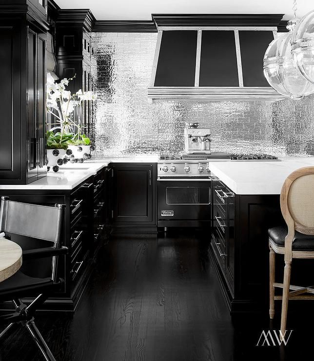Timeless Elegance: Black and White Kitchen Design Ideas to Transform Your Space