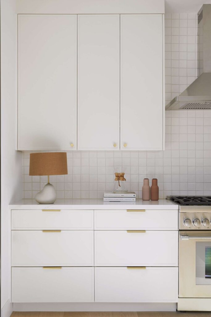 white kitchen cabinets