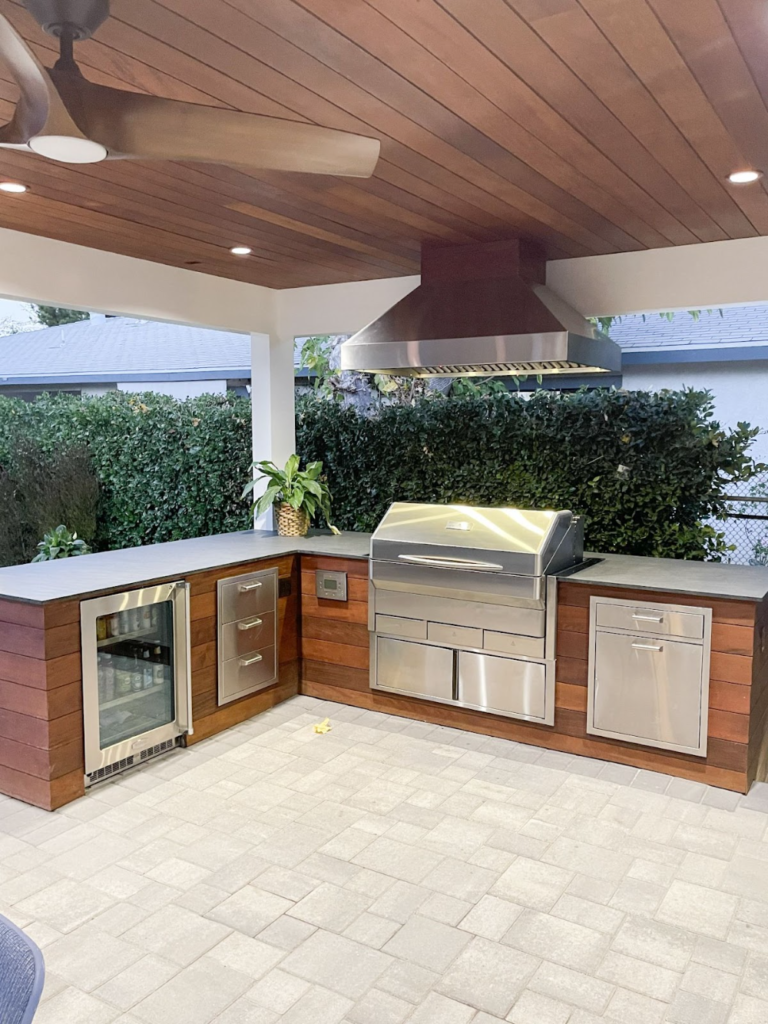 outdoor kitchen