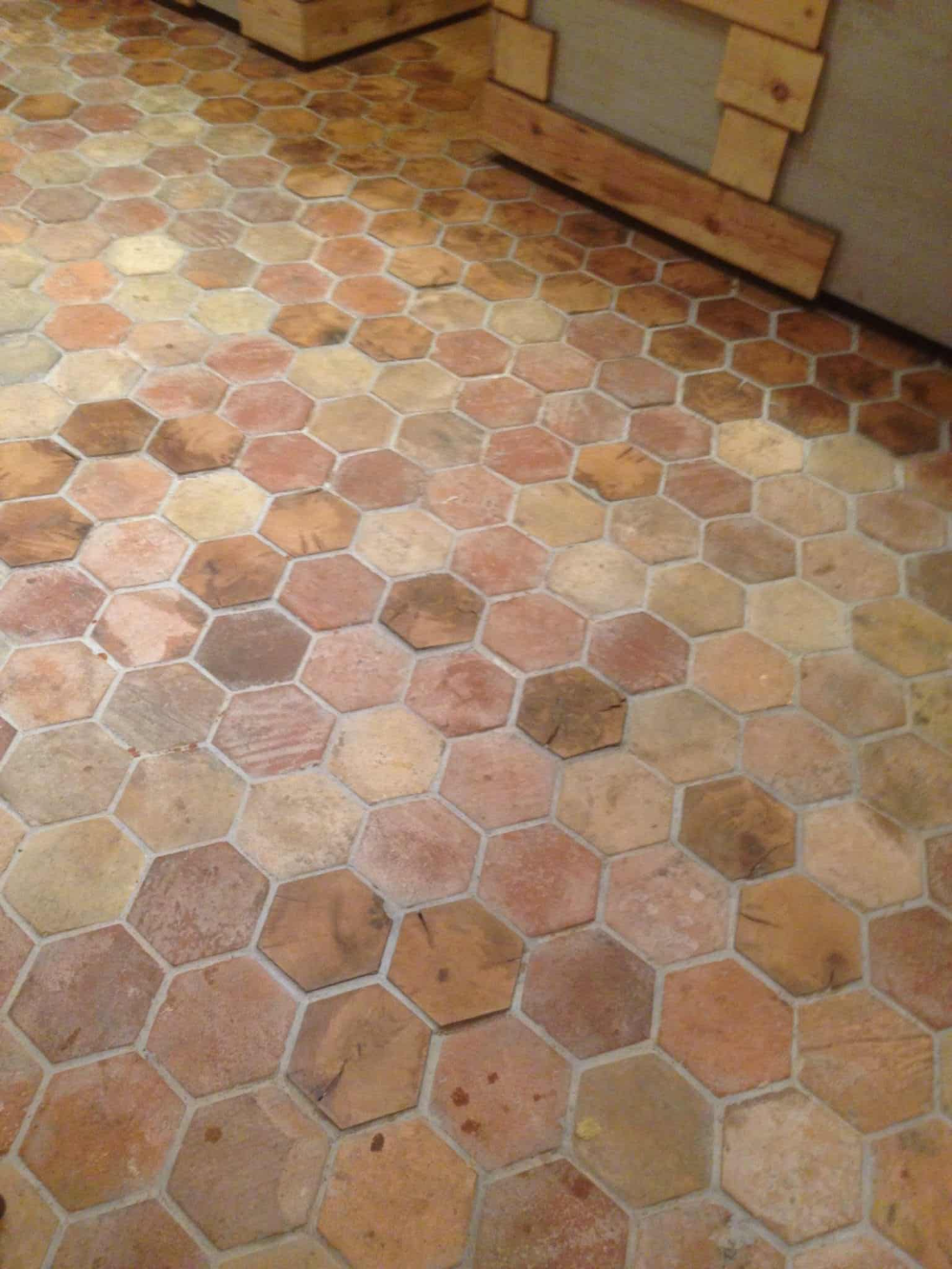 Transform Your Kitchen with Stunning Floor Tile Choices