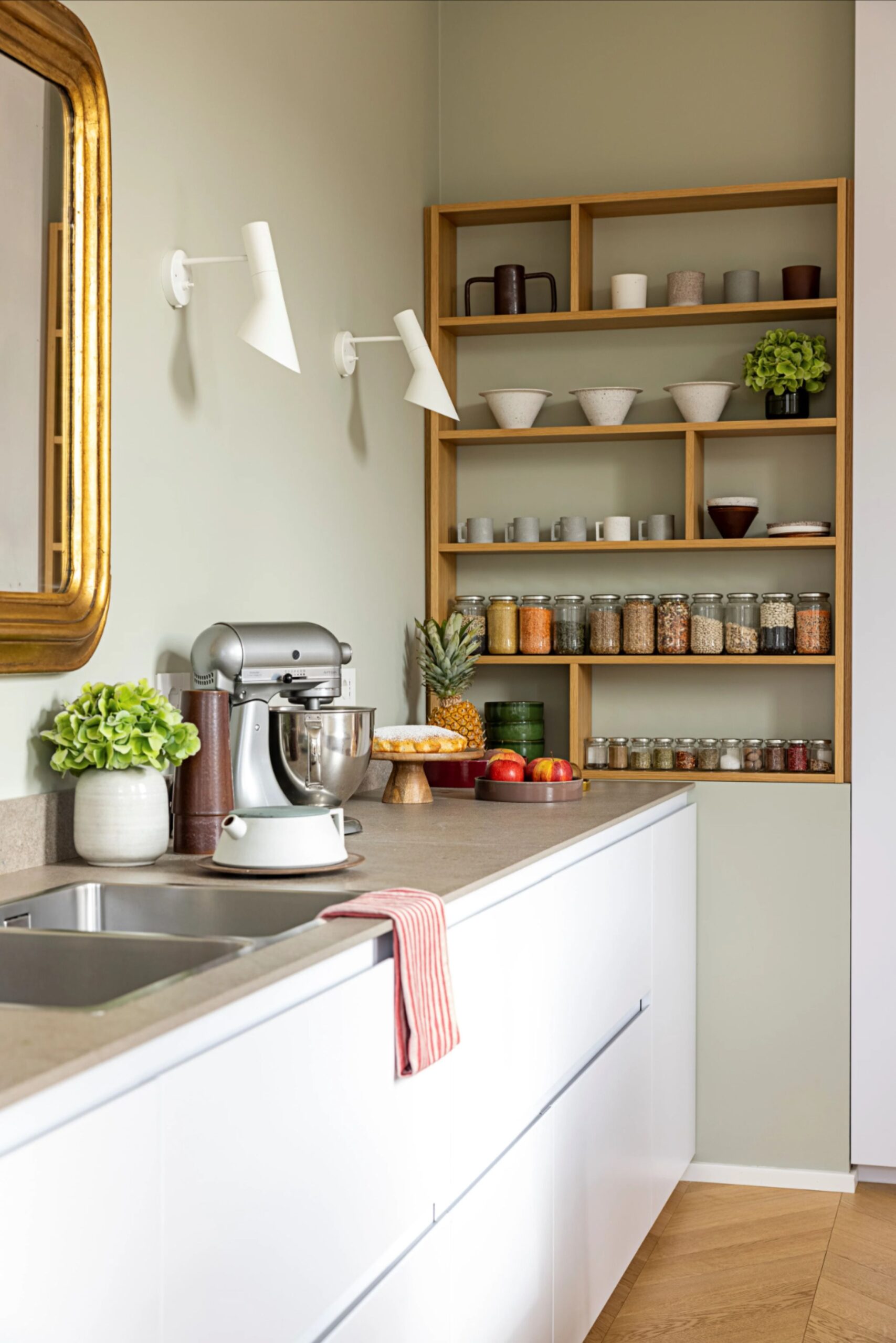 Transform Your Kitchen with Stylish Wall Decor Ideas