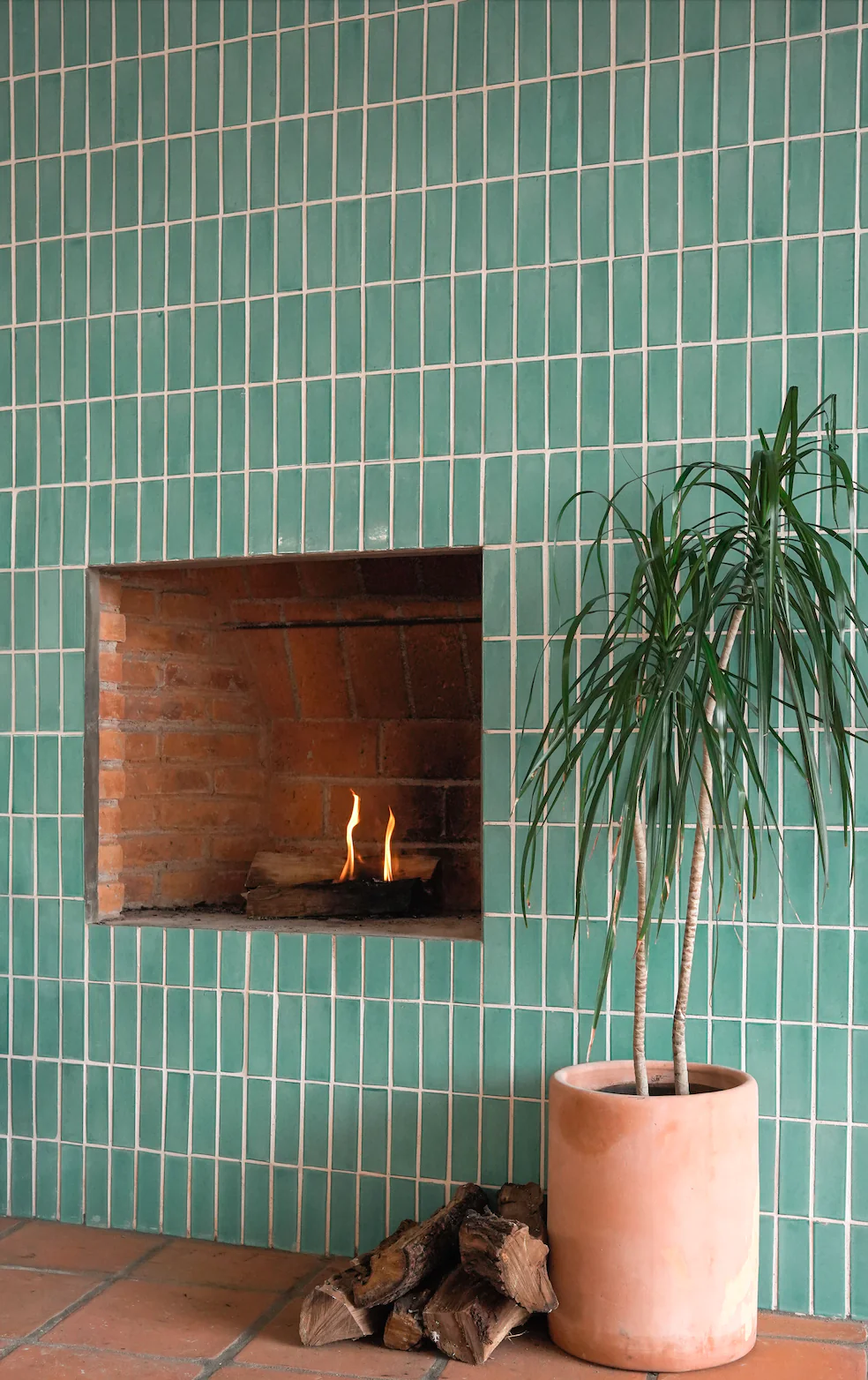 Transform Your Kitchen with a Stunning Tile Backsplash Design